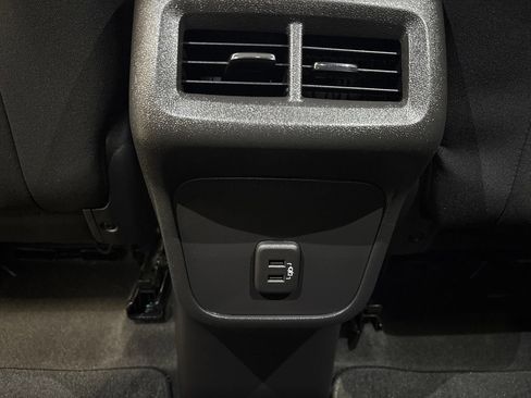 Used 2024 Chevrolet Equinox LT AWD/4WD image 34