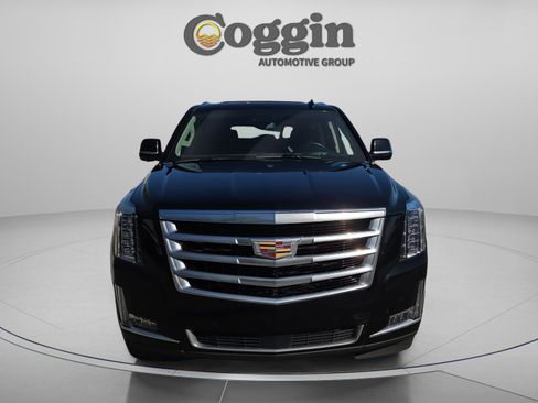 Used 2020 Cadillac Escalade ESV Premium Luxury image 8
