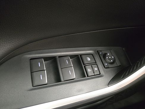 Used 2023 Toyota RAV4 XSE AWD/4WD image 32