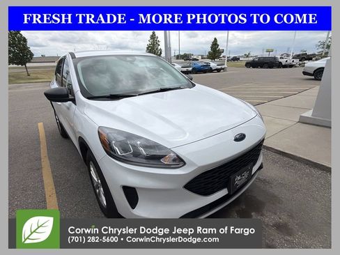 Used 2022 Ford Escape SE w/ Cold Weather Package AWD/4WD image 1