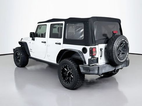 Used 2017 Jeep Wrangler Unlimited Sport w/ Connectivity Group AWD/4WD image 9