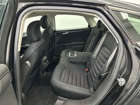 Used 2015 Ford Fusion SE w/ Equipment Group 201A image 20