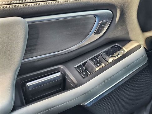 New 2025 Ford Expedition Platinum w/ Driver's Package image 17