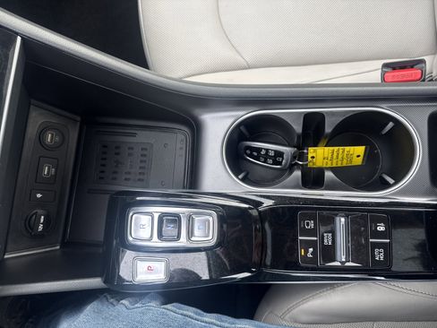 Used 2021 Hyundai Sonata Limited image 22