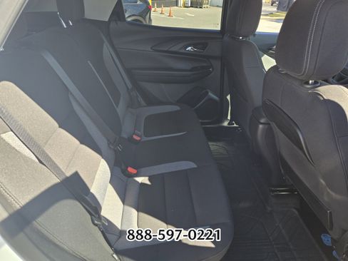 Used 2025 Chevrolet TrailBlazer LT image 18