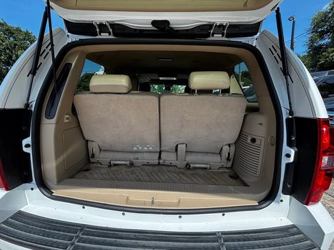 Used 2014 Chevrolet Tahoe LT RWD image 22