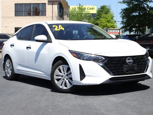 Used 2024 Nissan Sentra S image 2