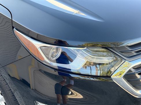 Used 2020 Chevrolet Equinox LS image 32