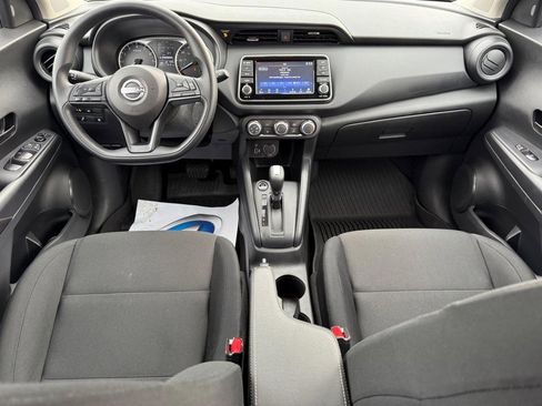 Used 2025 Nissan Kicks Play S image 11