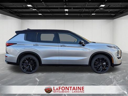 New 2025 Mitsubishi Outlander SEL Black Edition image 6