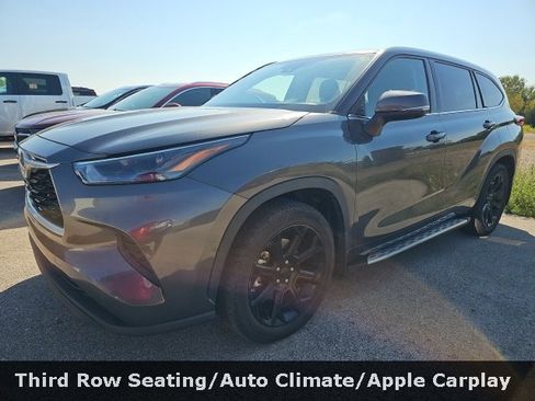 Used 2022 Toyota Highlander L image 41