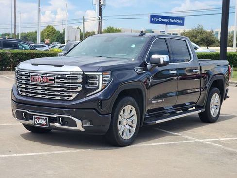 Used 2024 GMC Sierra 1500 Denali w/ Technology Package AWD/4WD image 3