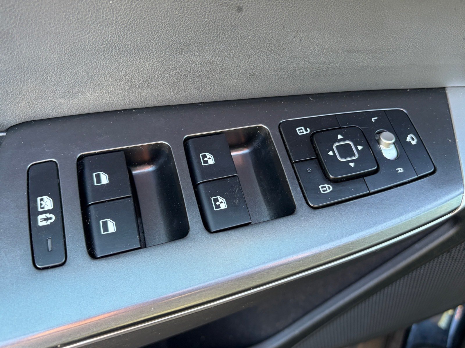 Used 2024 Kia EV6 Light RWD image 7