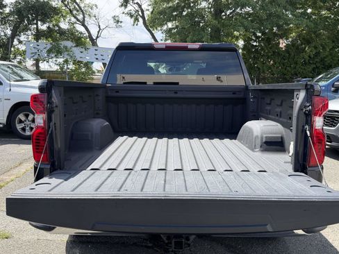 Used 2023 Chevrolet Silverado 1500 LT AWD/4WD image 7