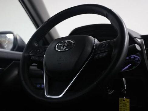Used 2020 Toyota Camry SE FWD image 33
