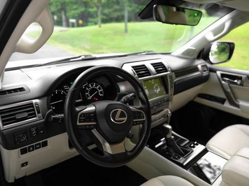 Used 2020 Lexus GX 460 AWD/4WD image 19