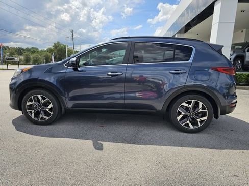 Used 2022 Kia Sportage EX image 2