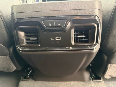 Used 2024 Chevrolet Silverado 1500 ZR2 AWD/4WD image 19