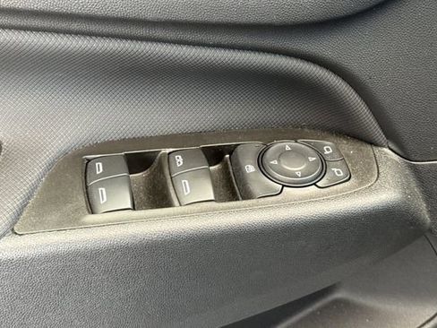 Used 2023 Chevrolet Equinox RS FWD image 12