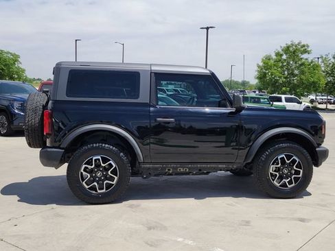 Used 2022 Ford Bronco 2-Door AWD/4WD image 2