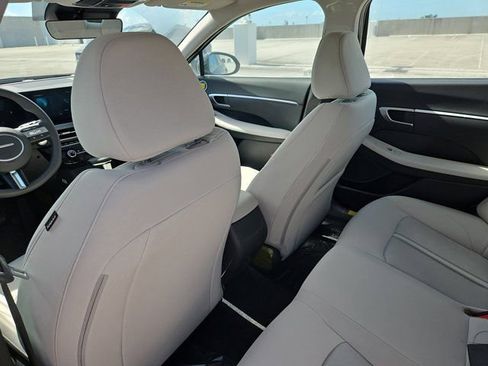 Certified 2025 Hyundai Sonata SE image 10