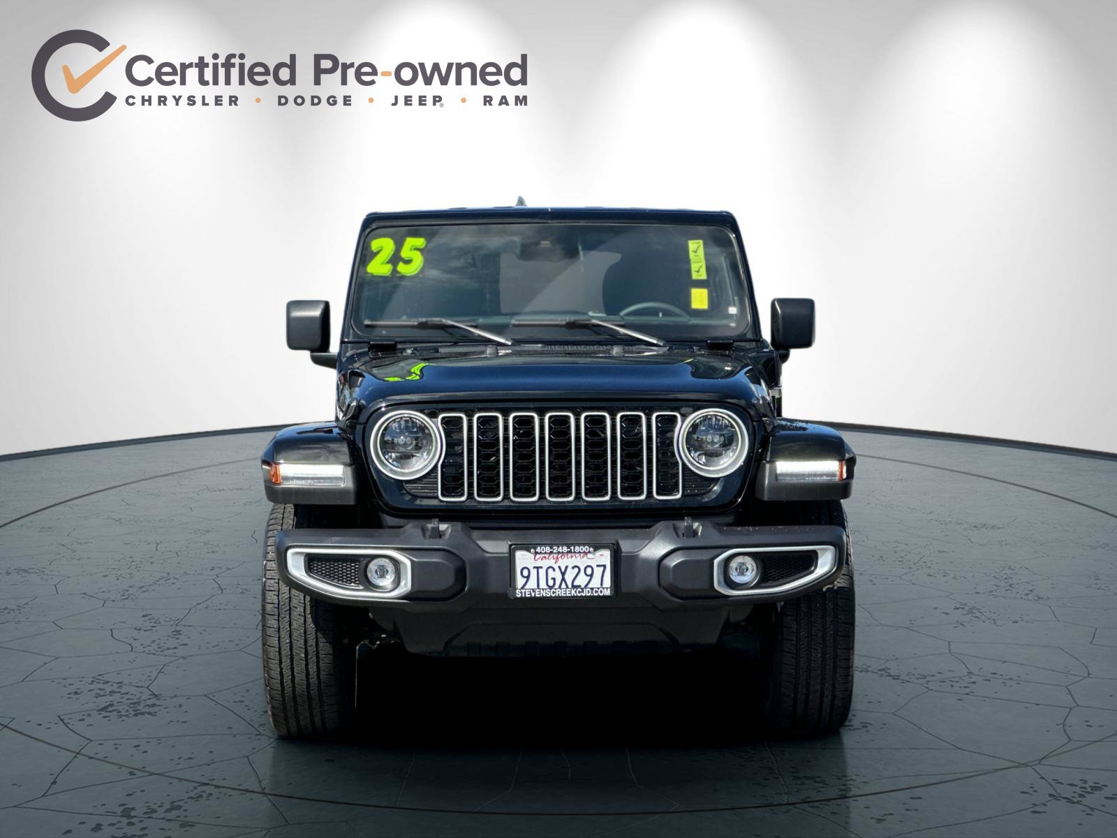 Used 2025 Jeep Wrangler Unlimited Sahara AWD/4WD image 9