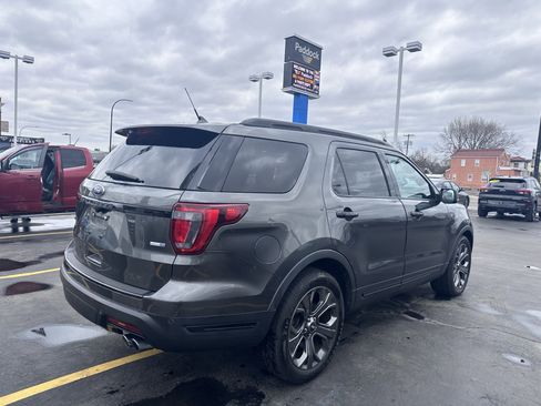 Used 2018 Ford Explorer Sport w/ Equipment Group 401A image 8