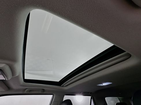 Used 2018 Toyota 4Runner SR5 Premium image 27