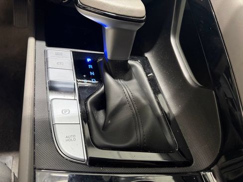 Used 2025 Hyundai Elantra SEL FWD image 4