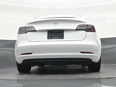 Used 2022 Tesla Model 3 Standard Range RWD image 25