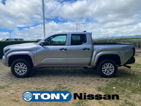 Used 2024 Toyota Tacoma SR RWD image 22
