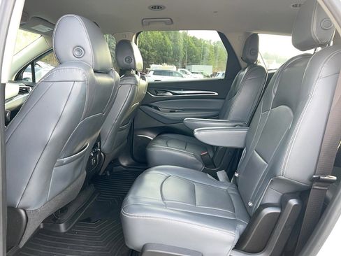Used 2018 Buick Enclave Essence image 26
