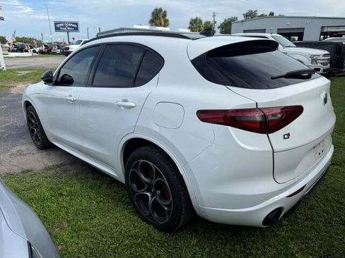 Used 2023 Alfa Romeo Stelvio Veloce AWD/4WD image 6