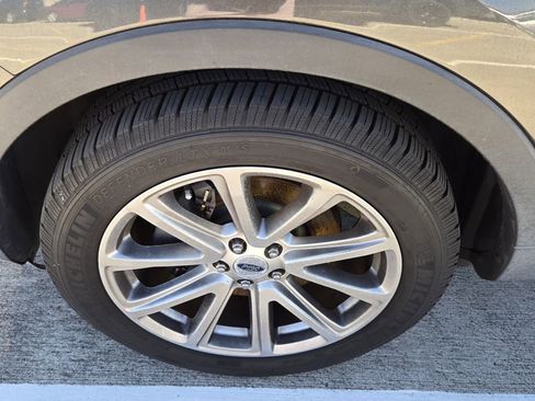 Used 2017 Ford Explorer Limited image 5