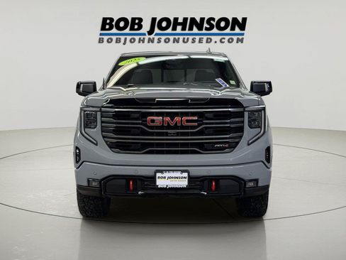 Used 2025 GMC Sierra 1500 AT4 w/ AT4 Premium Package AWD/4WD image 4