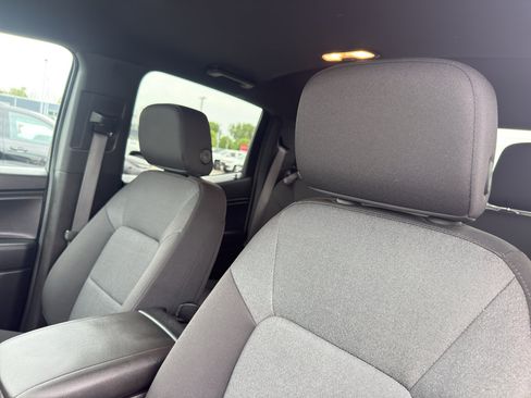 Used 2024 Chevrolet Colorado Trail Boss w/ Technology Package AWD/4WD image 27