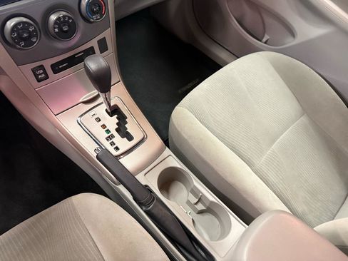 Used 2012 Toyota Corolla LE FWD image 14