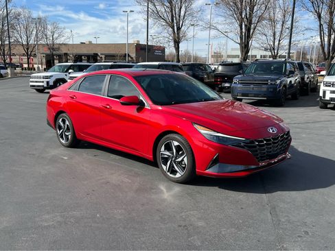 Certified 2023 Hyundai Elantra Limited w/ Cargo Package image 5