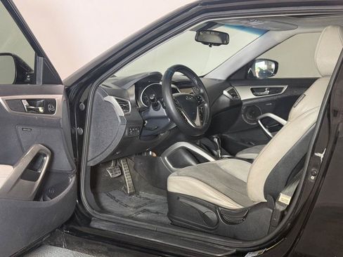 Used 2012 Hyundai Veloster w/ Style Pkg FWD image 10