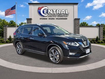 Used 2017 Nissan Rogue SL w/ SL Premium Package