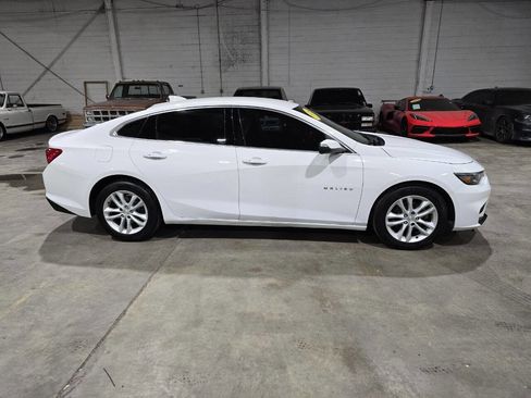 Used 2018 Chevrolet Malibu LT image 15