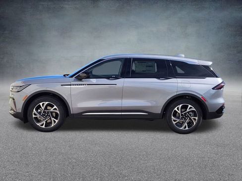 New 2025 Lincoln Nautilus Premier image 4