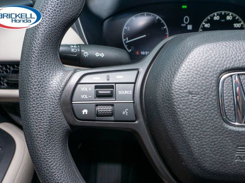 Certified 2024 Honda HR-V LX image 27