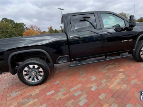 Used 2025 Chevrolet Silverado 2500 Custom w/ Custom Convenience Package image 2