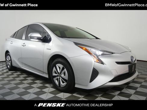 Used 2017 Toyota Prius Two w/ Carpet Mat Package FWD image 1