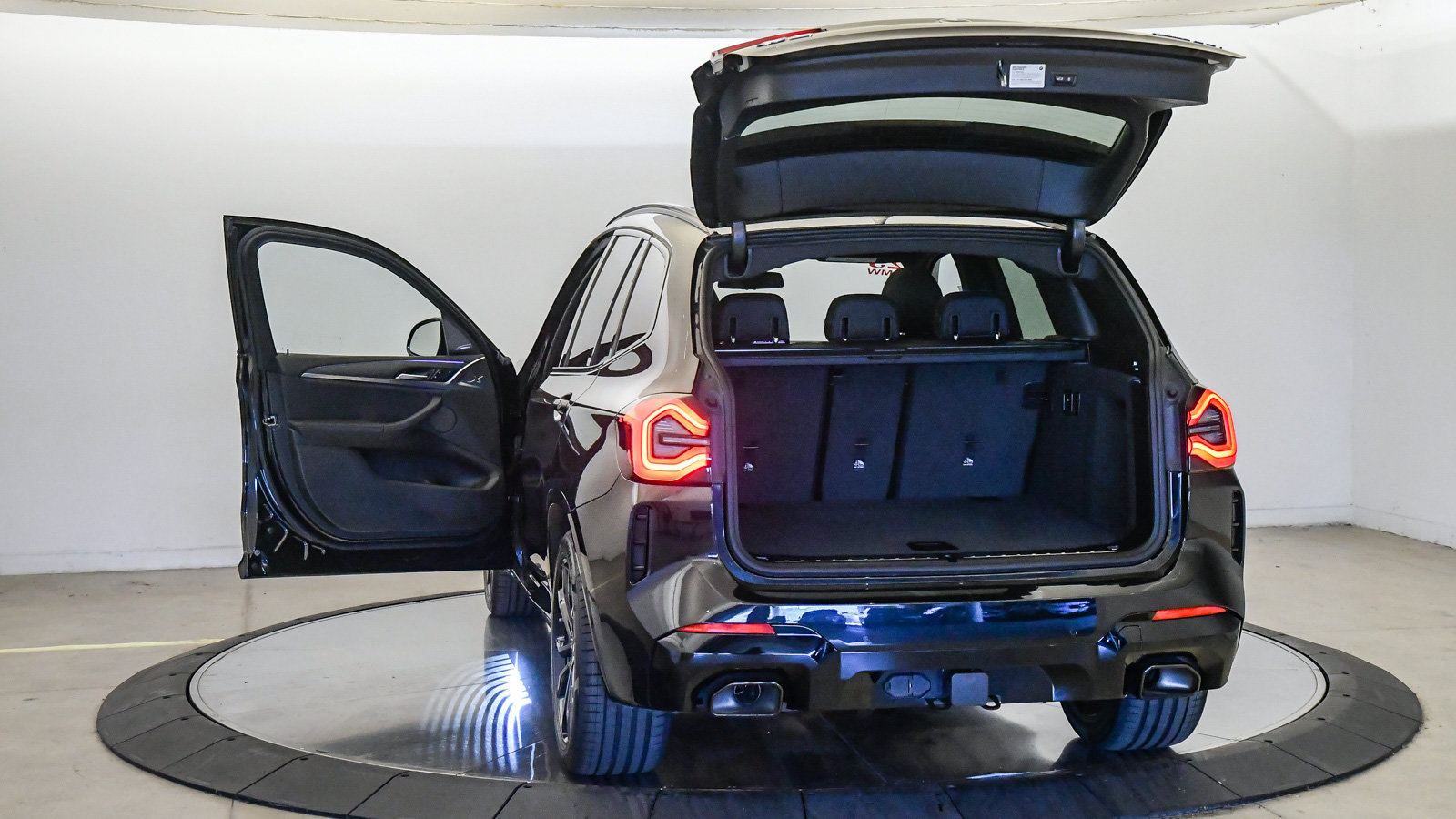 Used 2023 BMW X3 xDrive30i w/ M Sport Package AWD/4WD image 25