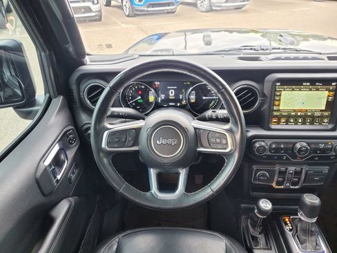 Used 2023 Jeep Wrangler Unlimited Sahara w/ Cold Weather Group AWD/4WD image 12