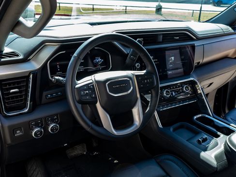 Used 2024 GMC Sierra 2500 Denali w/ Denali Reserve Package image 17