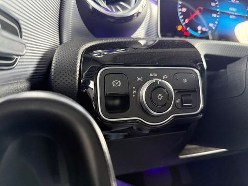 Used 2020 Mercedes-Benz CLA 250 image 18