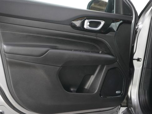 Used 2022 Jeep Compass High Altitude image 18